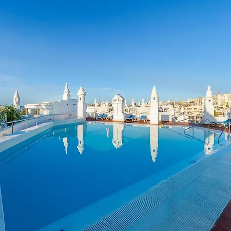 Апартаменты Atico Puerto Marina First Island With Sea Views And Rooftop Pool