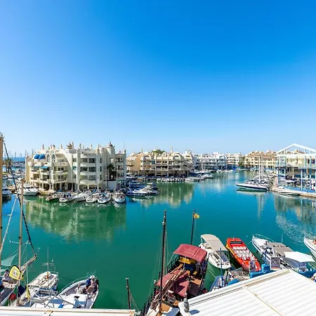Апартаменты Atico Puerto Marina First Island With Sea Views And Rooftop Pool